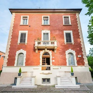 https://villa-savioli-room-breakfast.emilia-romagnahotels.net