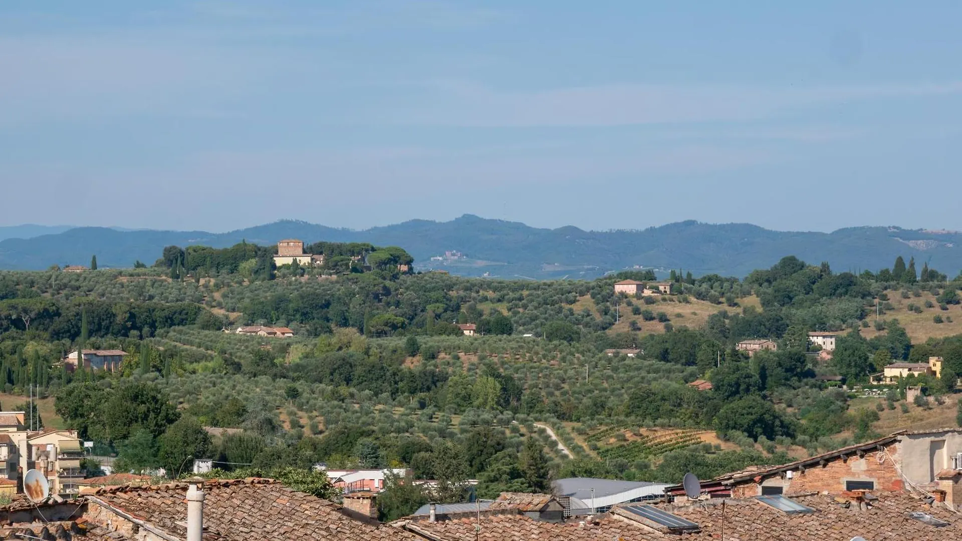 ***  Torre Del Fuggisole Otel Siena İtalya