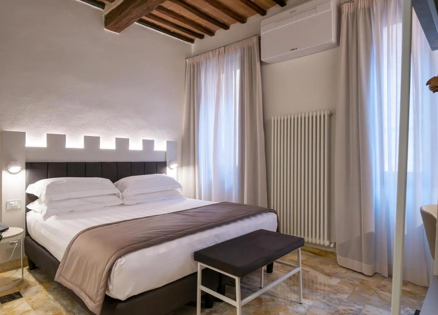 Torre Del Fuggisole Otel Siena